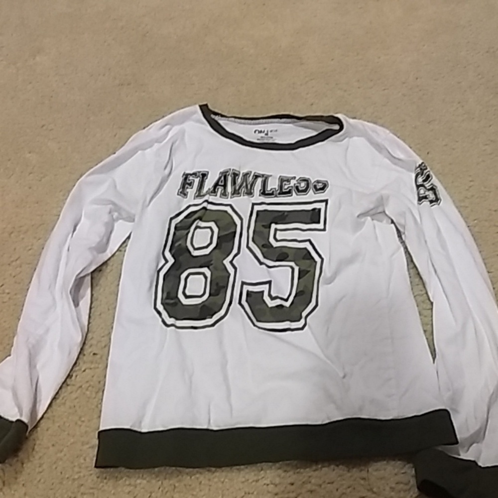 Long sleeve shirt